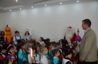 Воспитанники детского сада №8 м.Комрат в канун Нового года по старому стилю поздравили руководство и сотрудников примэрии  Комрата (фоторепортаж)