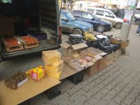 Работа специалистов примэрии Комрата по ликвидации уличной торговли (фоторепортаж)