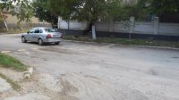 Для безопасности движения в Комрате устанавливаются искусственные  неровности на дорогах